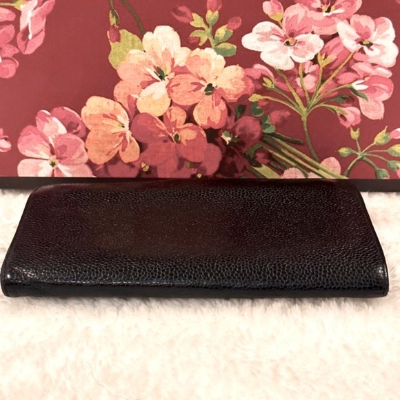 💯% Authentic CHANEL Caviar Wallet✨ - Picture 2 of 15